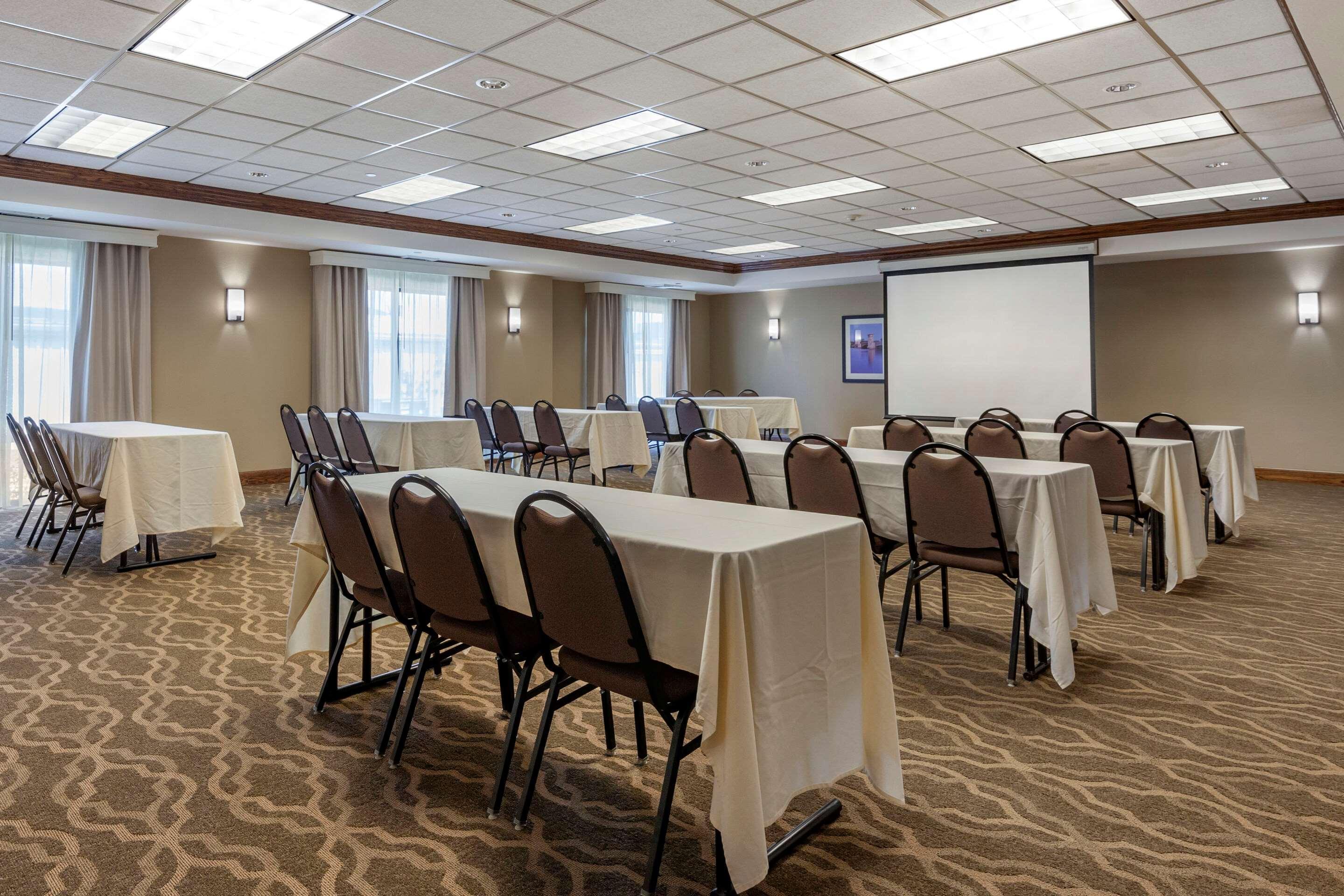 Comfort Suites Oshkosh Exteriér fotografie